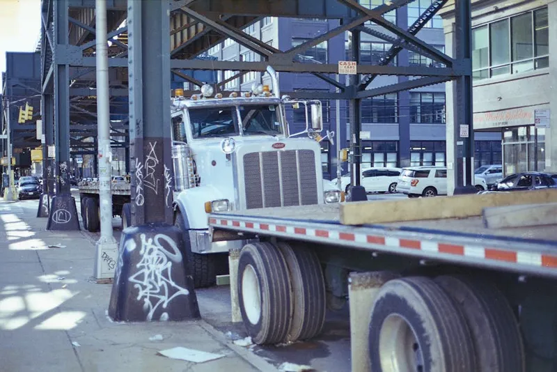 Step Deck truck dispatch services in New York