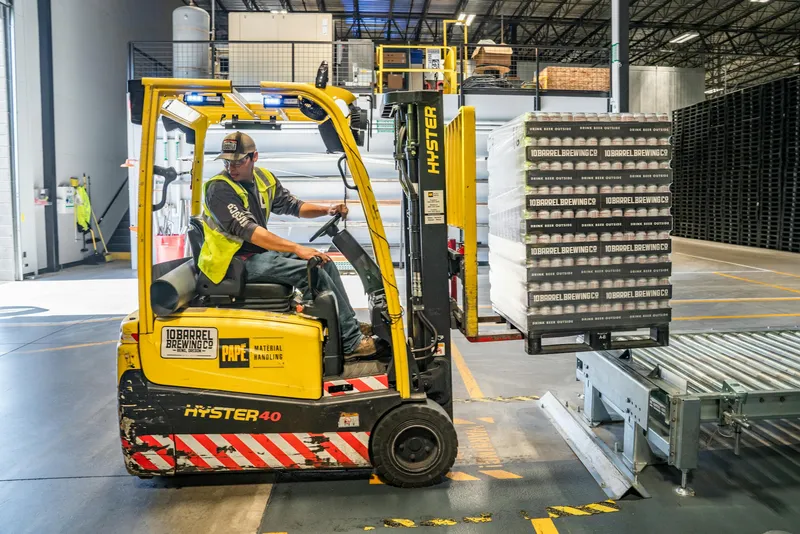 Step Deck truck dispatch services in Wisconsin